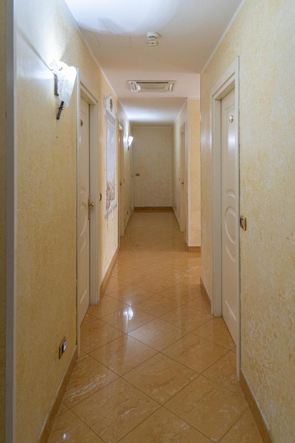 Hotel La Noce Кивассо Экстерьер фото
