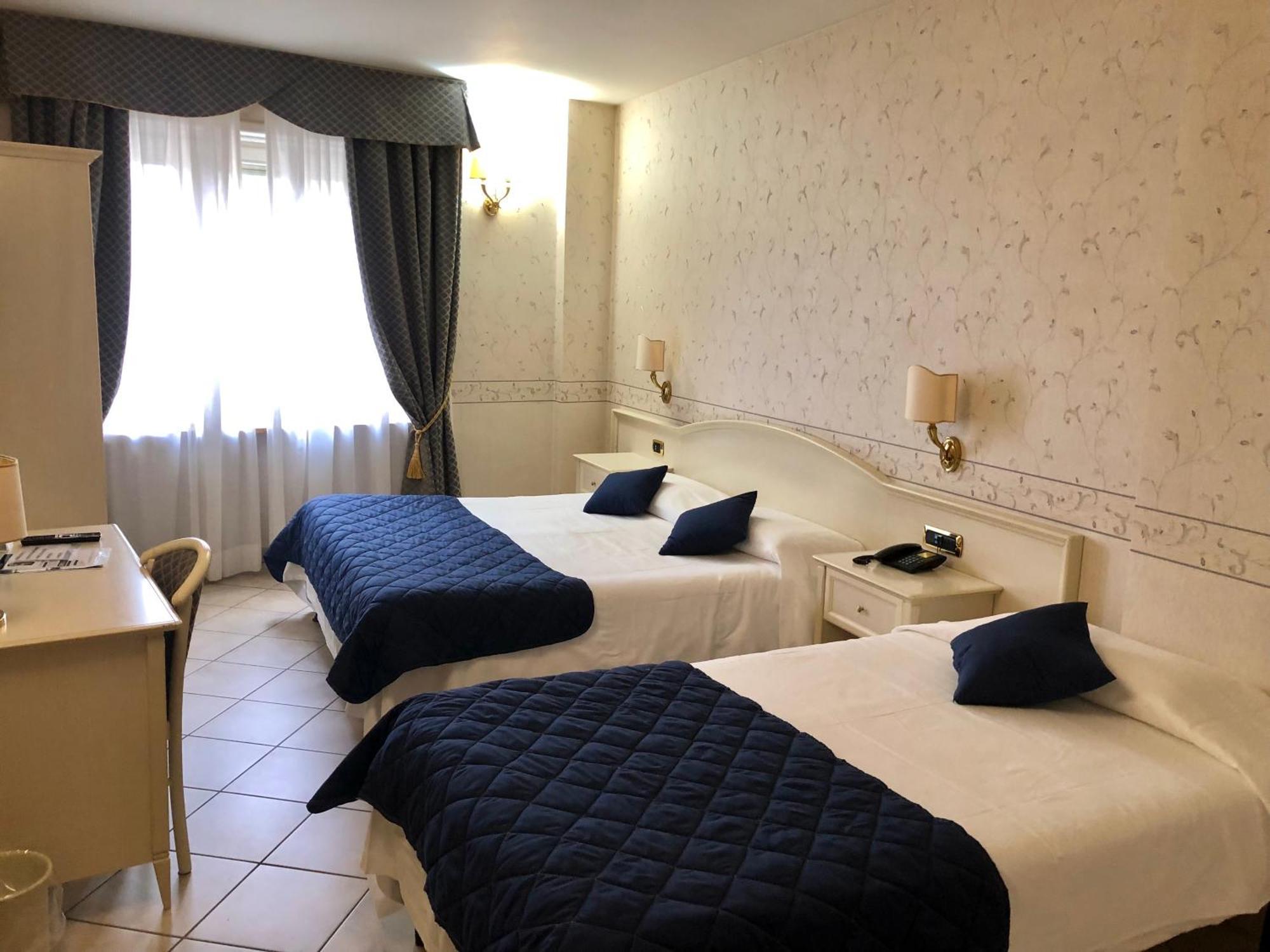 Hotel La Noce Кивассо Экстерьер фото