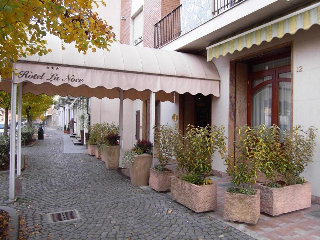 Hotel La Noce Кивассо Экстерьер фото